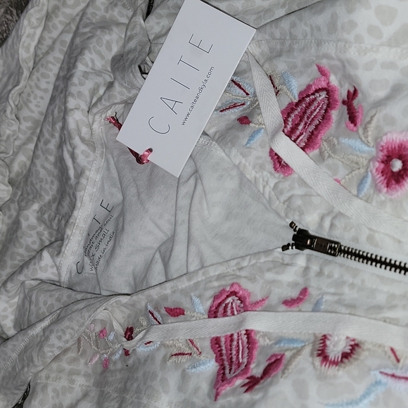 Caite Embroidered Handmade Hoodie Jacket - Picture 5 of 9